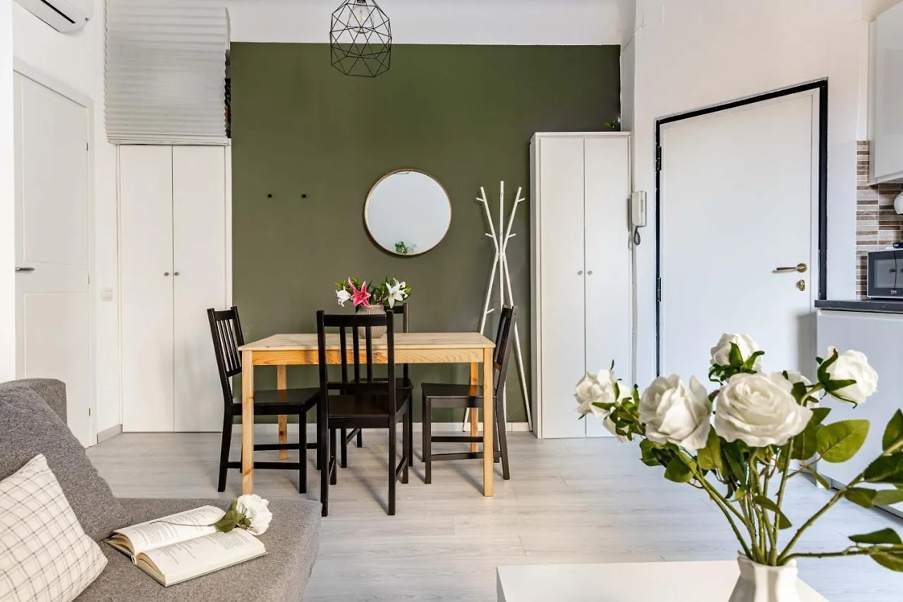 ミラノJoivy Cosy 1-Bed Flat In Navigliアパートメント イタリア