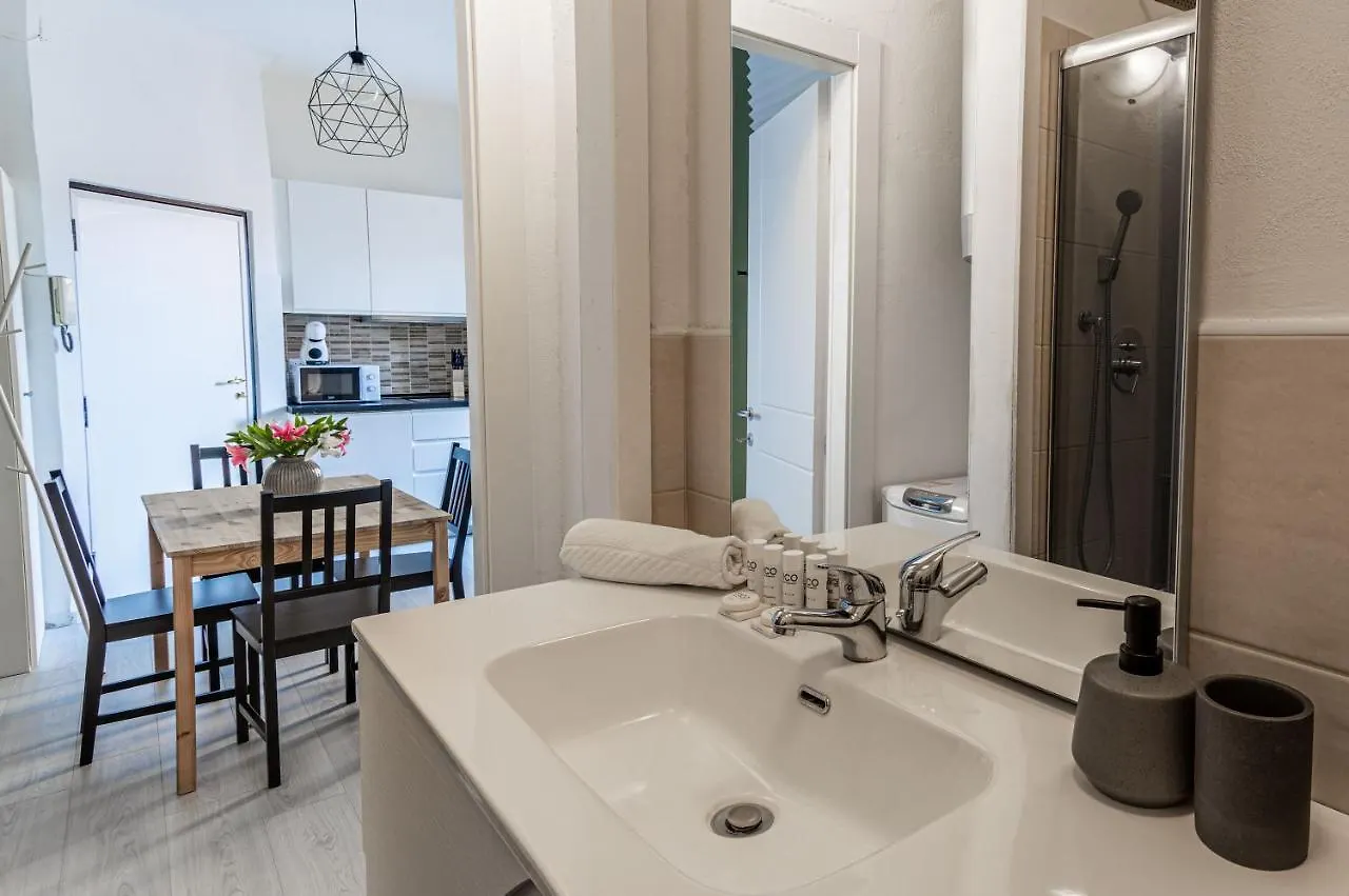 ミラノJoivy Cosy 1-Bed Flat In Navigliアパートメント 0*, ミラノ